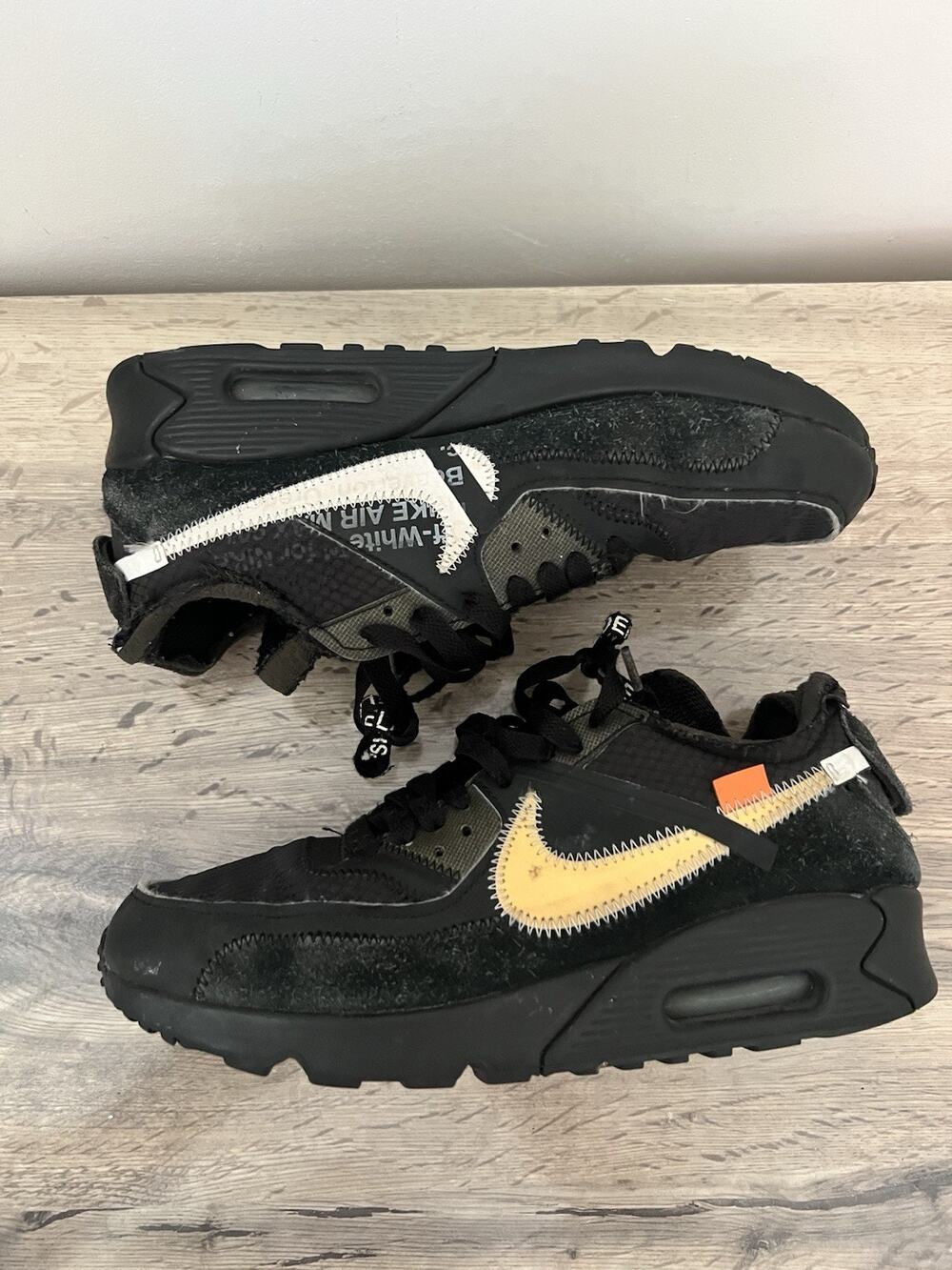 Nike Air Max 90 x Off-White Black/White Low Top Lace-Up Men’s Sneaker Size 7